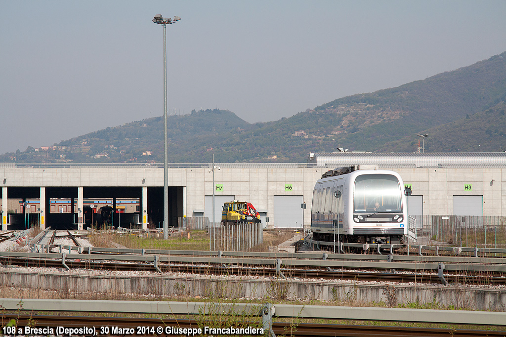 Metropolitana Leggera Automatica di Brescia METROBS con Veicolo 108 Foto Giuseppe Francabandiera