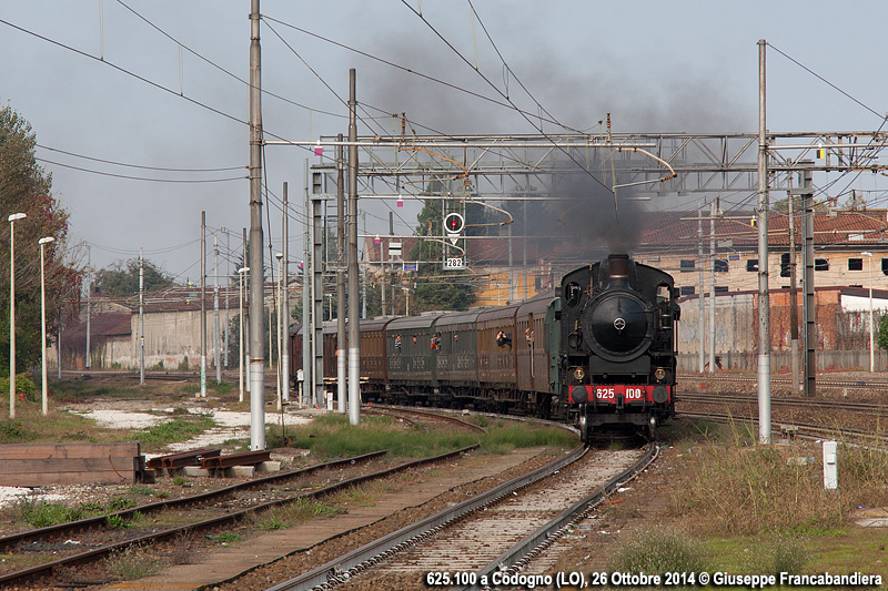 Treno Storico Fondazione FS con Locomotiva Vapore 625.100 Foto Giuseppe Francabandiera