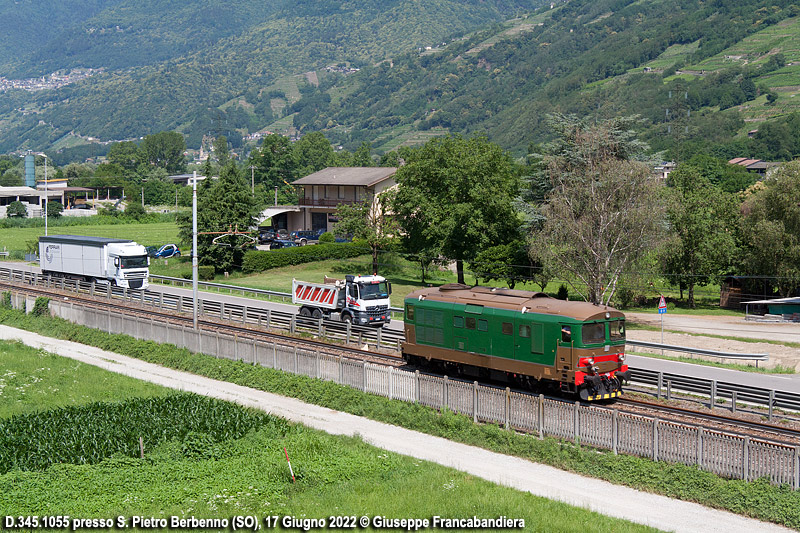 Treno LIS con Locomotiva Elettrica D.345.1055 Foto Giuseppe Francabandiera