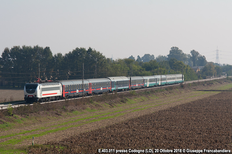 Treno Intercity Notte ICN Trenitalia con Locomotiva Elettrica E.403.011 Foto Giuseppe Francabandiera