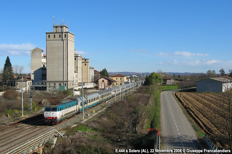 Treno InterCity IC con Locomotiva Elettrica E444 Tartaruga Foto Giuseppe Francabandiera