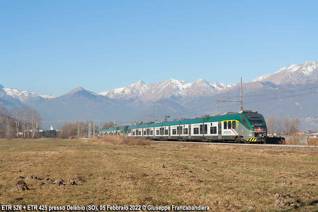 Treno Regionale Trenord con Elettrotreni ETR 526 e ETR425 Foto Giuseppe Francabandiera