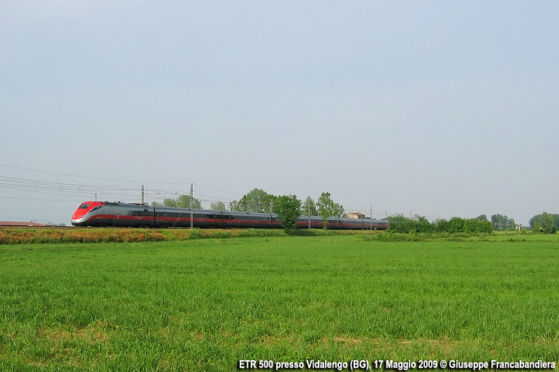 Treno AV Frecciarossa Trenitalia con Elettrotreno ETR 500 Foto Giuseppe Francabandiera