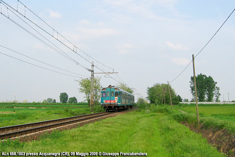 Treno Regionale Trenitalia con Automotrici Diesel Aln 688 serie 1800 Foto Giuseppe Francabandiera