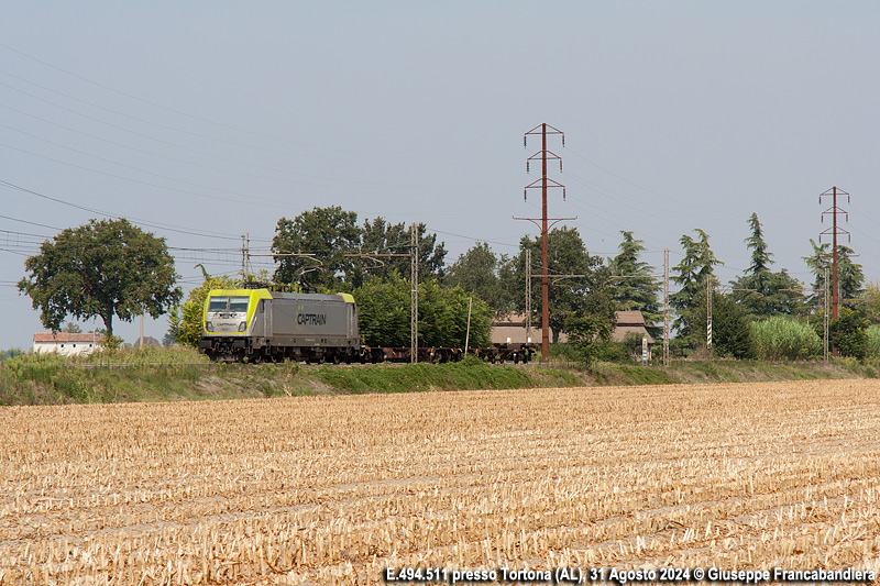 Treno Merci Captrain Italia CTI con Locomotiva Elettrica E494.511 Foto Giuseppe Francabandiera
