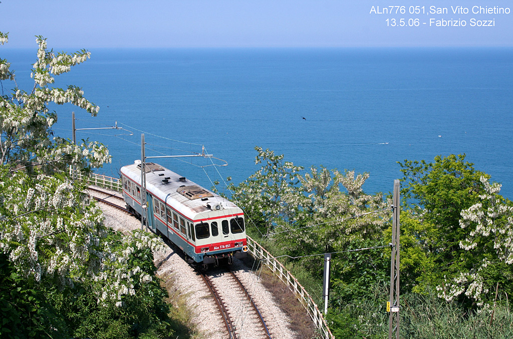 Treno Passeggeri FAS con Automotrice Diesel ALn 776 Foto Fabrizio Sozzi