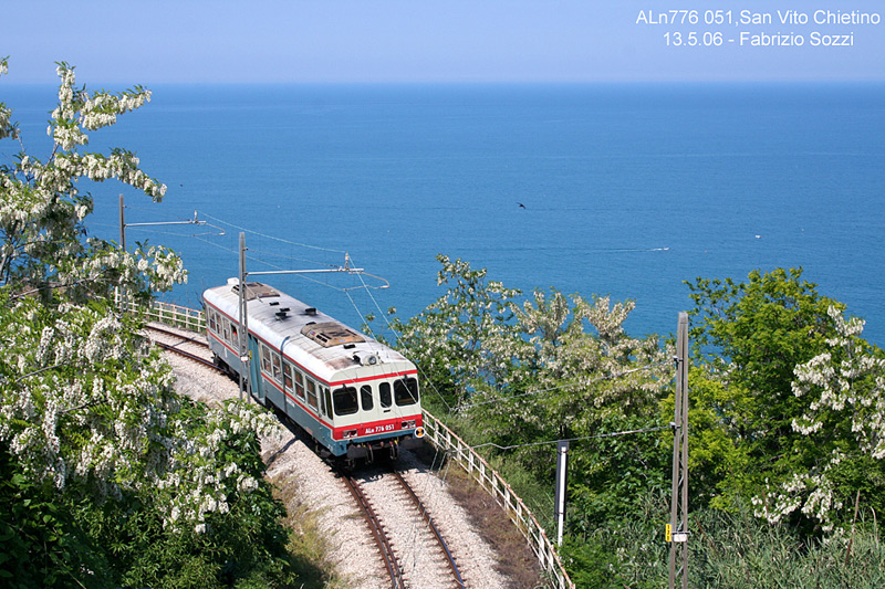 Treno Passeggeri FAS con Automotrice Diesel ALn 776 Foto Fabrizio Sozzi